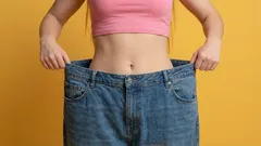 Yksi minuutti päivässä: asento, joka kiinteyttää vatsaa ja vapauttaa jännityksen lonkista