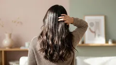 Kuinka usein sinun pitäisi pestä hiuksesi - joka päivä vai harvemmin?